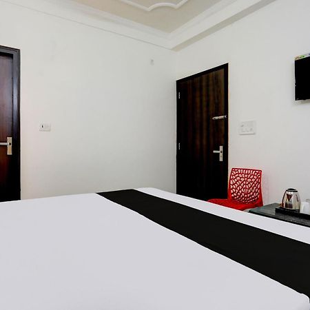 Super Hotel Live View Indraprastha Extérieur photo
