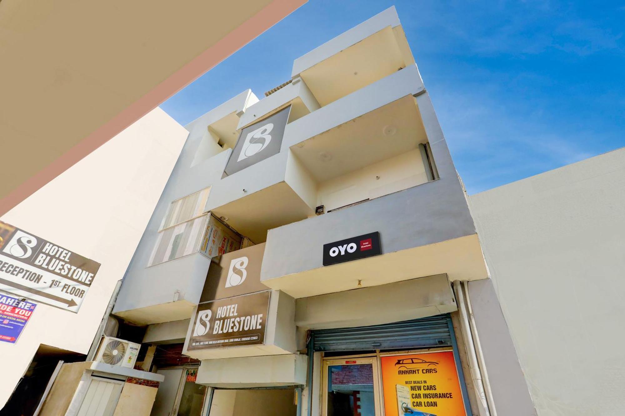 Super Hotel Live View Indraprastha Extérieur photo